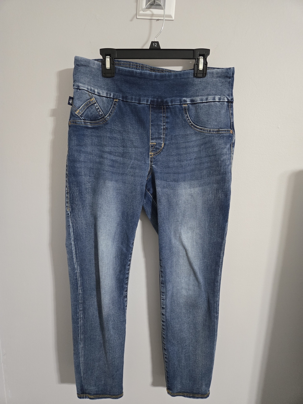 Rock & Republic Medium Blue Stretch Jeggings